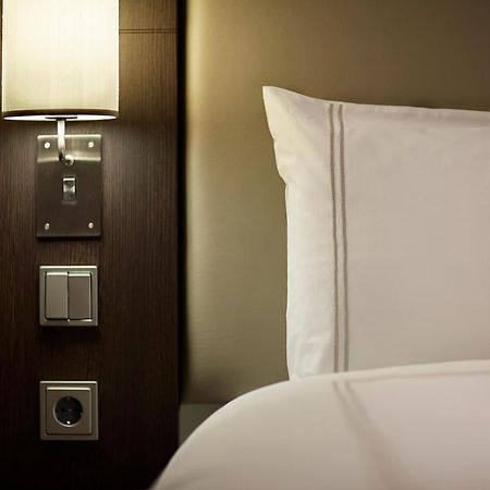 Premier Inn Stuttgart Airport Leinfelden-Echterdingen Ngoại thất bức ảnh