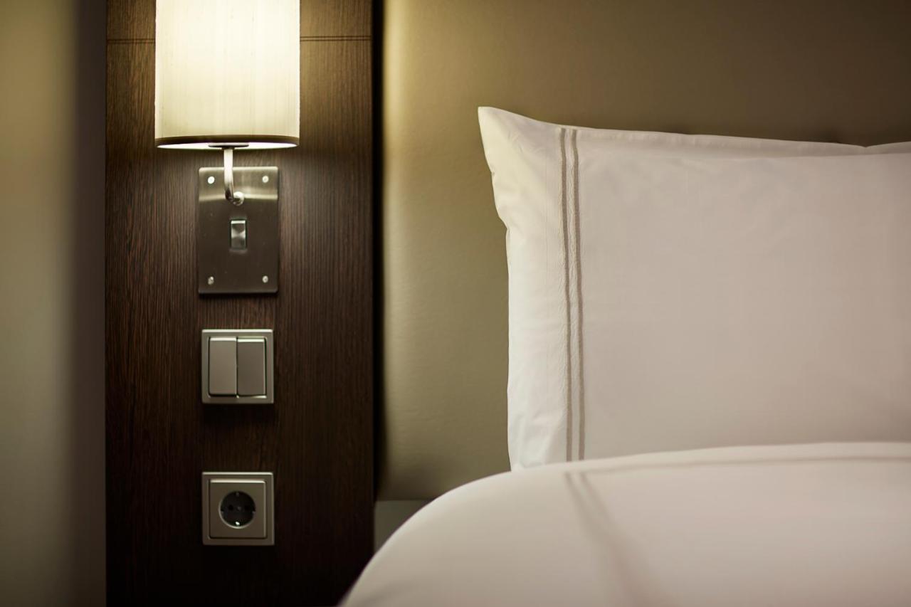 Premier Inn Stuttgart Airport Leinfelden-Echterdingen Ngoại thất bức ảnh