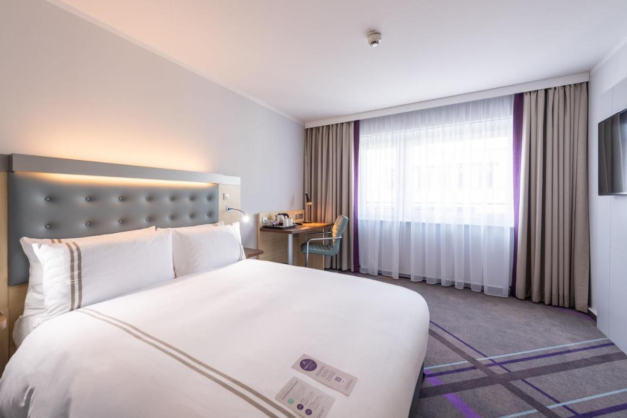 Premier Inn Stuttgart Airport Leinfelden-Echterdingen Ngoại thất bức ảnh