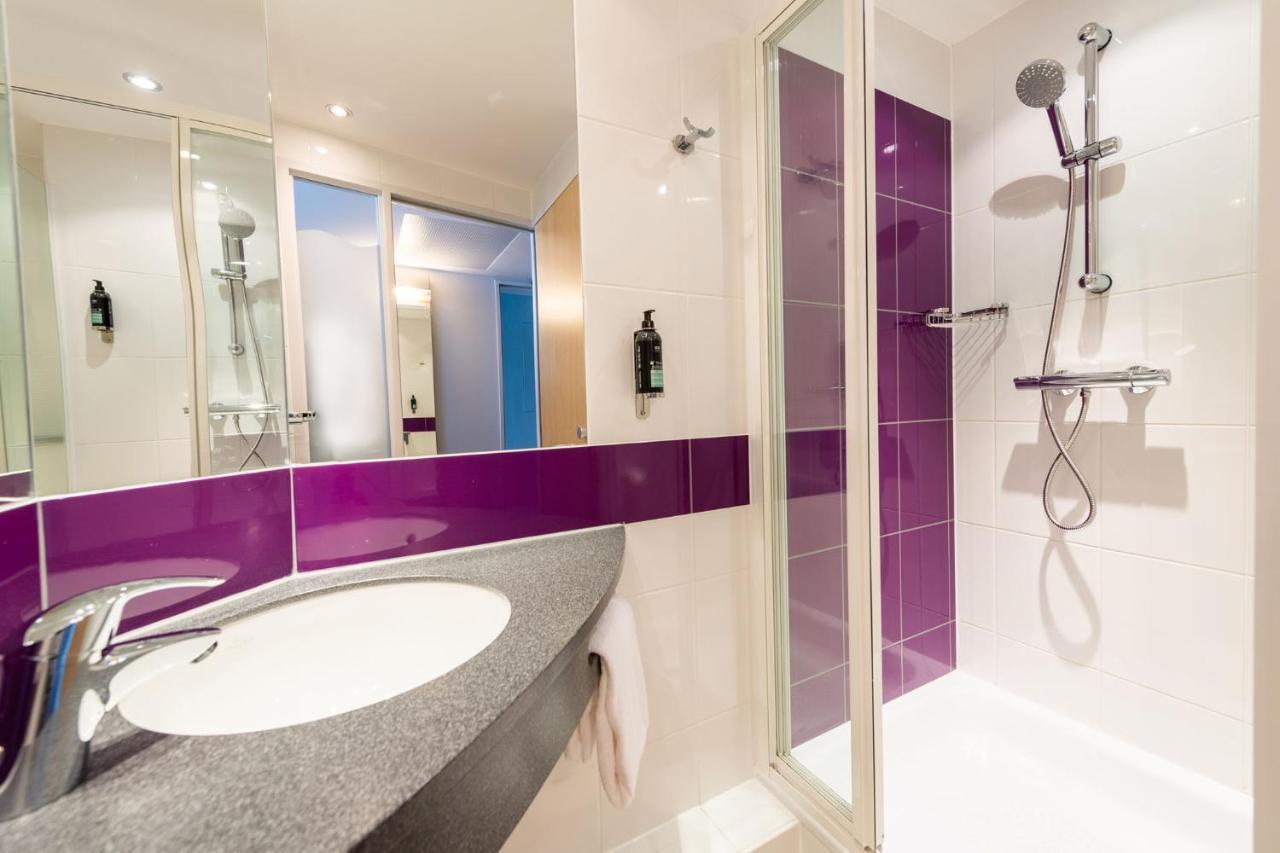 Premier Inn Stuttgart Airport Leinfelden-Echterdingen Ngoại thất bức ảnh